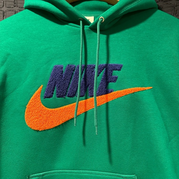 NWT! Nike Club Basketball CHNL FTRA Pullover Mens. Green FN3104-365 - Picture 4 of 13